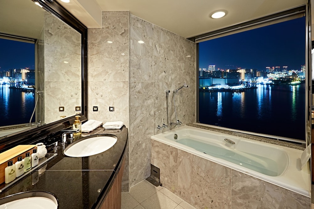 هتل اینترکانتیننتال توکیو بای